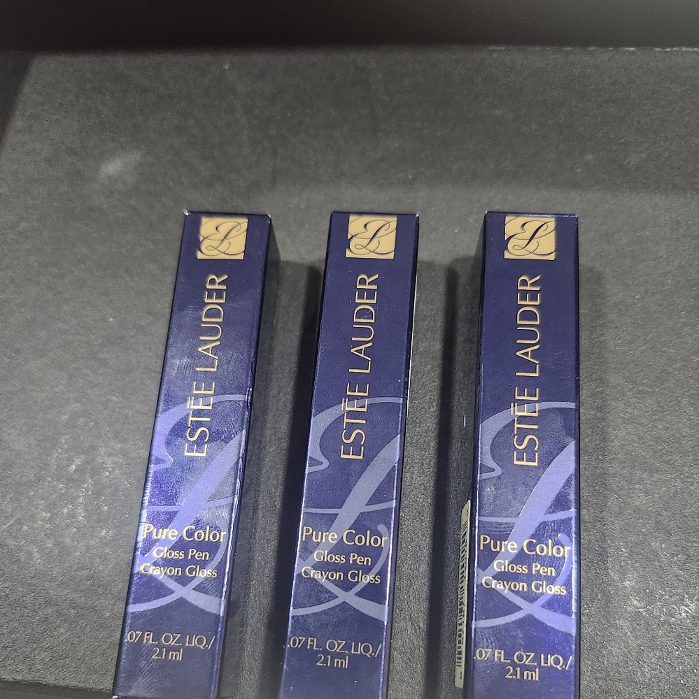 Estee Lauder Blue Lip Balm Gloss 3 Shade Nudes bronze, Nude Coral, Nude pearl